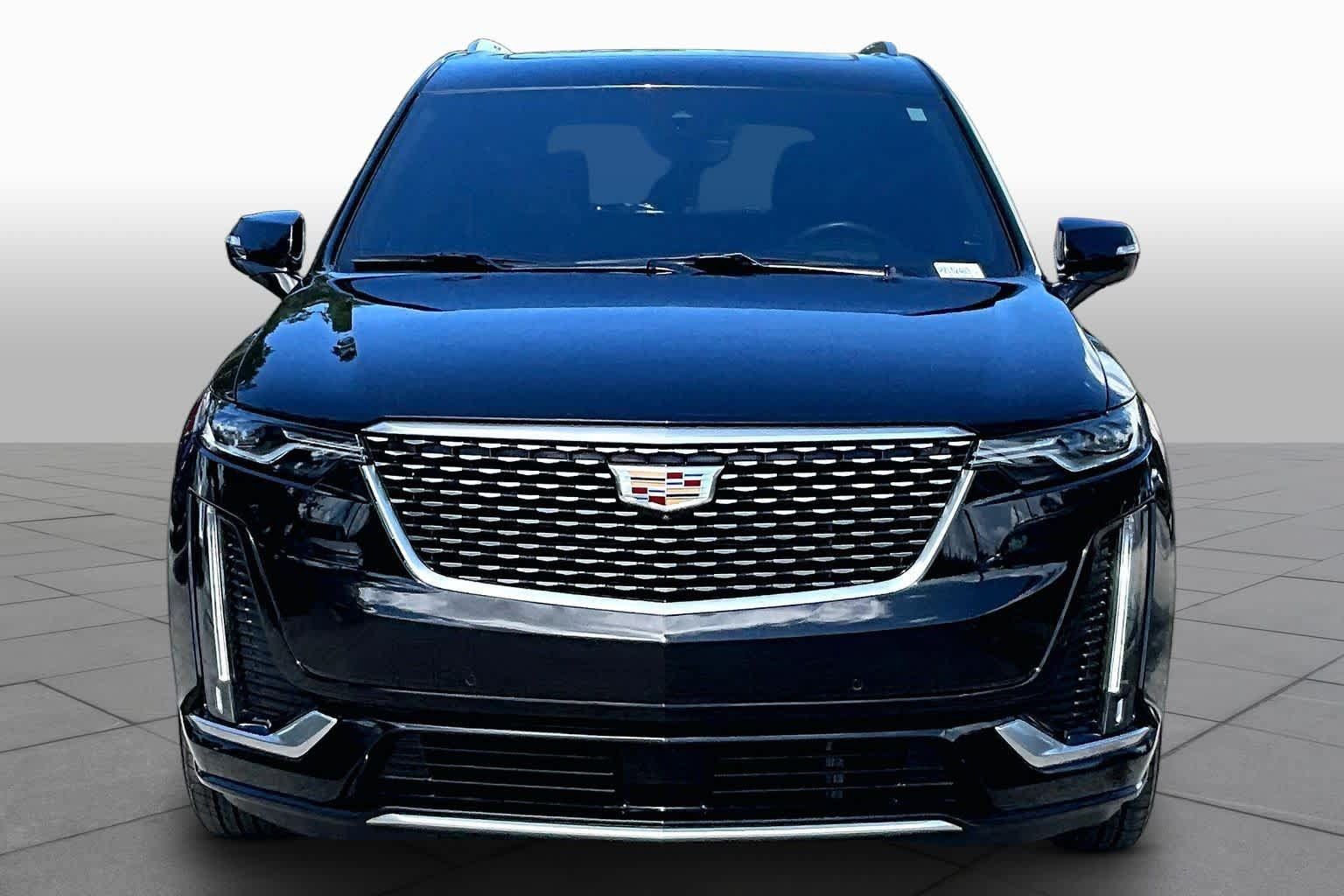 Used 2023 Cadillac XT6 Premium Luxury w/ Technology Package AWD/4WD image 4
