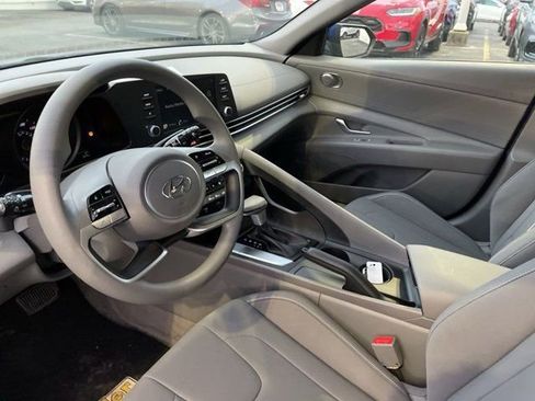 Used 2023 Hyundai Elantra SEL w/ Cargo Package image 6
