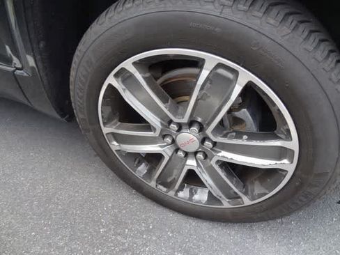 Used 2019 GMC Acadia Denali w/ Technology Package AWD/4WD image 12