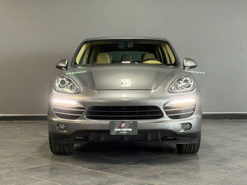 Used 2013 Porsche Cayenne AWD/4WD image 2