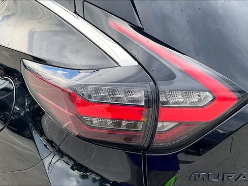 Used 2022 Nissan Murano SV w/ SV Midnight Edition Package FWD image 29