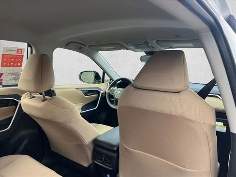 New 2025 Toyota RAV4 LE image 18