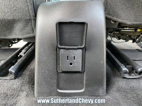 Used 2022 Chevrolet Trax LT w/ Premium Seat Package AWD/4WD image 38