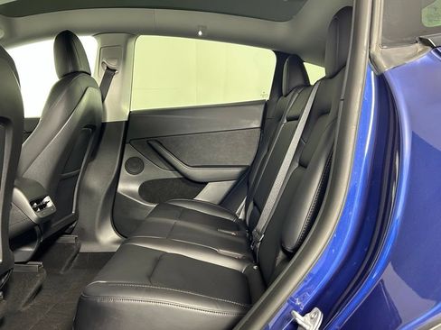 Used 2022 Tesla Model Y Performance AWD/4WD image 17