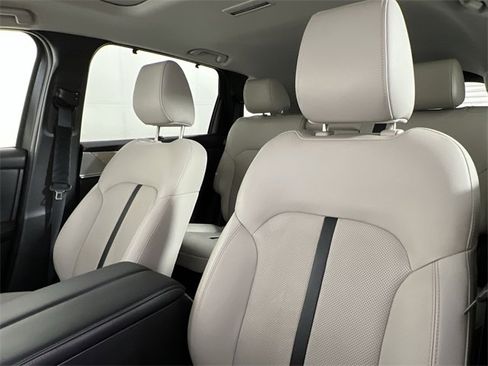 Certified 2024 MAZDA CX-90 3.3 Turbo w/ Preferred Plus image 12