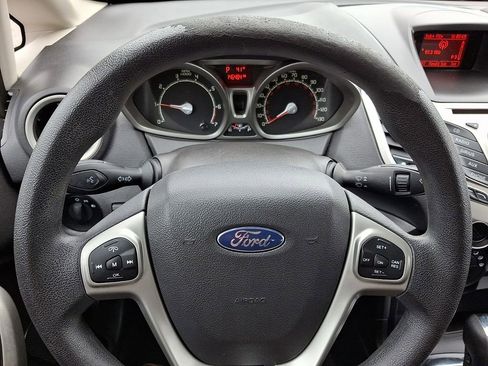 Used 2012 Ford Fiesta SE image 18
