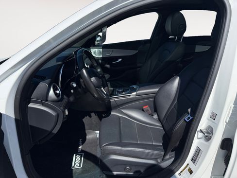 Used 2021 Mercedes-Benz C 300 Sedan image 10