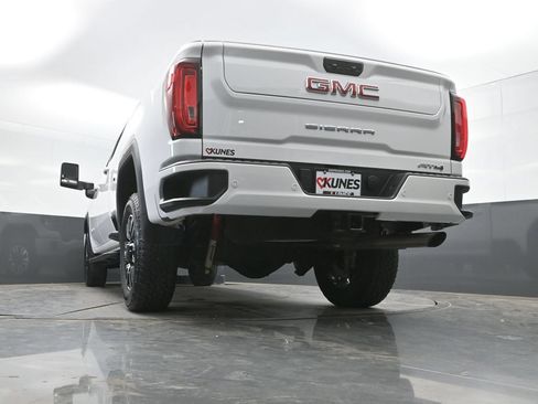 Used 2020 GMC Sierra 2500 AT4 w/ AT4 Premium Package AWD/4WD image 40
