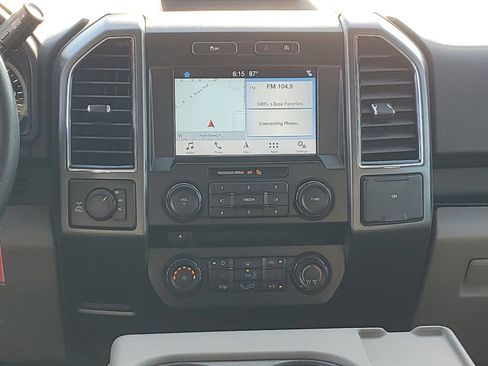 Used 2018 Ford F150 XLT w/ Equipment Group 302A Luxury AWD/4WD image 15