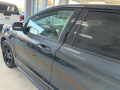 Used 2024 Ford Edge ST-Line w/ Class II Trailer Tow Package image 12