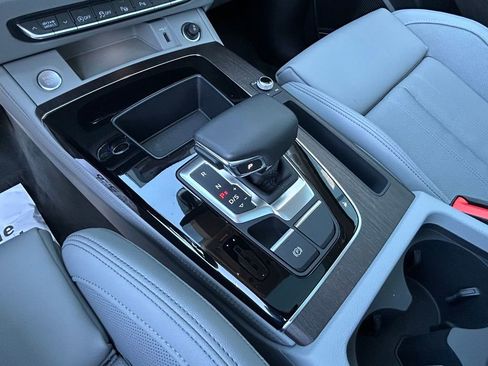 Used 2025 Audi Q5 Prestige image 24