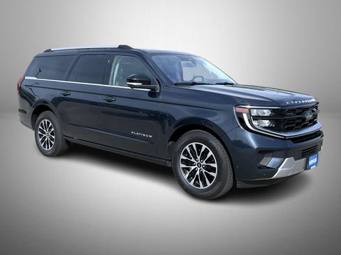 Used 2025 Ford Expedition Max Platinum AWD/4WD image 3