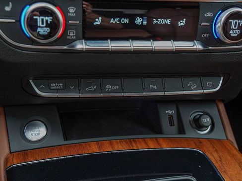 Used 2023 Audi Q5 e Premium Plus w/ Premium Plus Package image 18