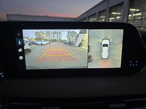 Used 2025 Hyundai Palisade Limited AWD/4WD image 24