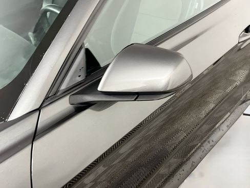 Used 2017 Ford Mustang Coupe RWD image 13
