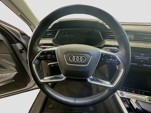 Used 2021 Audi e-tron Premium Plus w/ Premium Plus Package image 18
