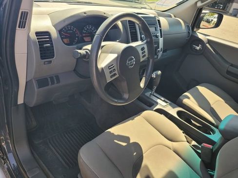 Used 2014 Nissan Xterra X AWD/4WD image 9