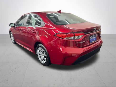 Used 2024 Toyota Corolla LE image 4
