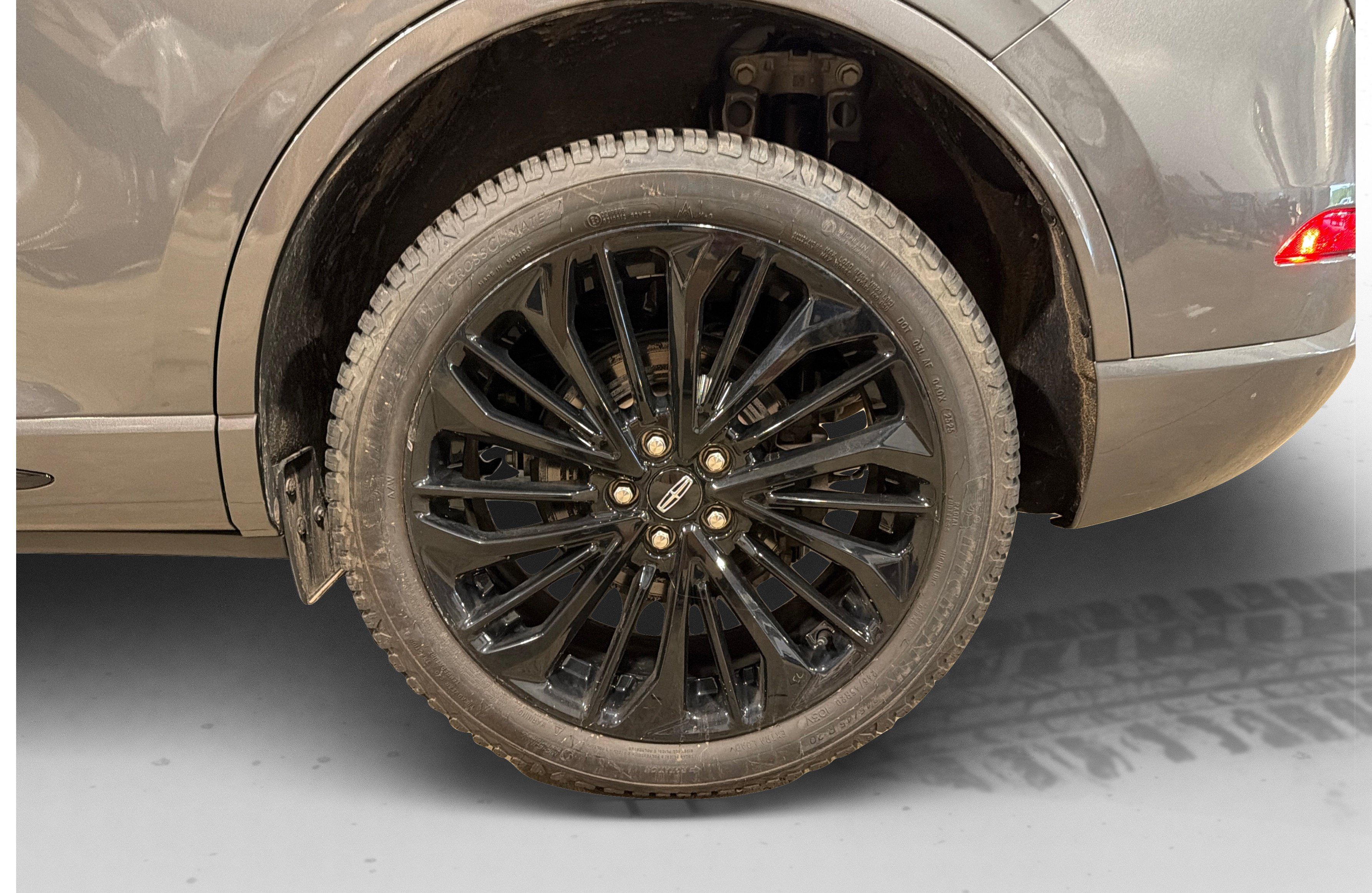 Used 2023 Lincoln Corsair AWD w/ Equipment Group 101A image 49