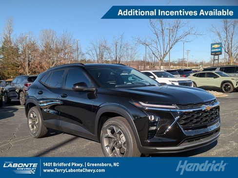 New 2026 Chevrolet Trax LT w/ Driver Confidence Package image 1