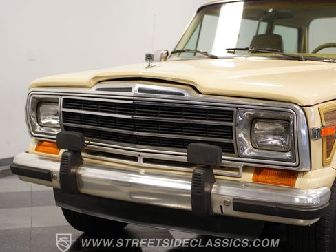 Used 1989 Jeep Grand Wagoneer image 19
