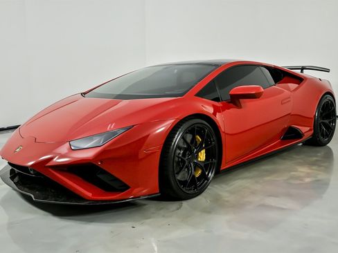 Used 2021 Lamborghini Huracan EVO image 7