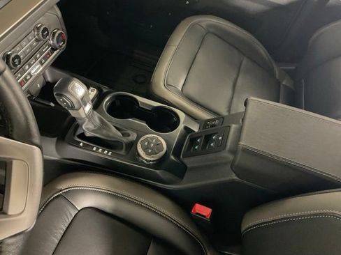 Used 2025 Ford Bronco Outer Banks AWD/4WD image 21