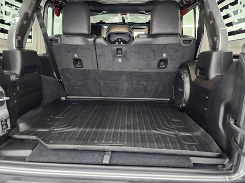 Used 2021 Jeep Wrangler Unlimited Rubicon image 23