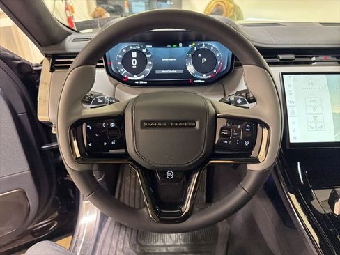 Used 2025 Land Rover Range Rover Sport SV Edition Two image 14