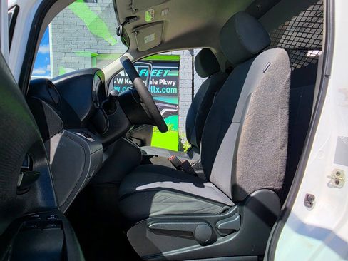 Used 2017 Nissan NV200 SV w/ Technology Package FWD image 19