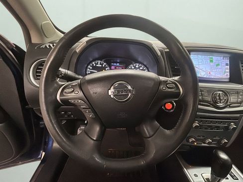Used 2017 Nissan Pathfinder SL w/ SL Tech Package image 12