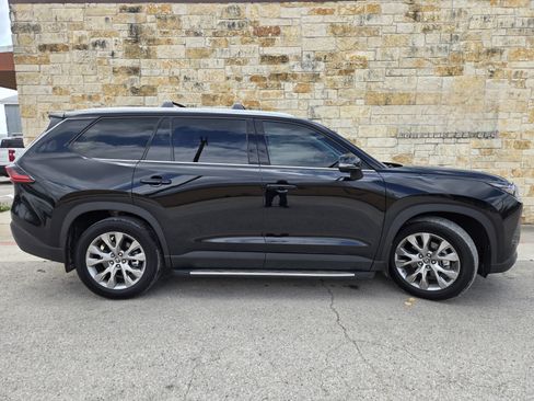 Used 2026 Toyota Grand Highlander AWD image 18