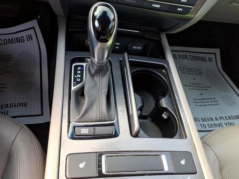 Used 2016 Hyundai Genesis 3.8 image 17