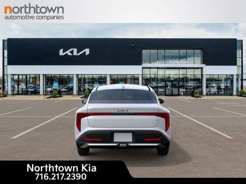 New 2025 Kia K4 LXS image 6
