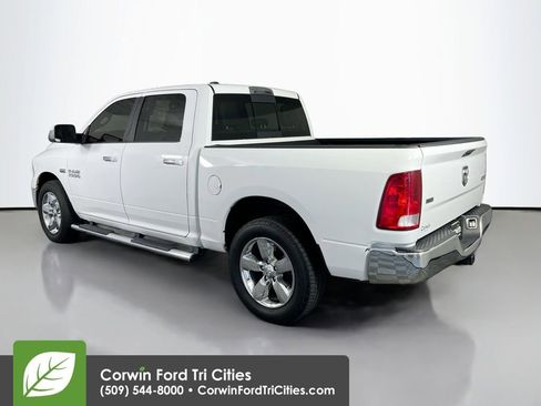 Used 2016 RAM 1500 Classic SLT AWD/4WD image 11