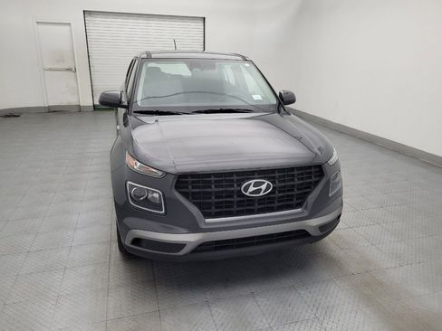 Used 2024 Hyundai Venue SE FWD image 14