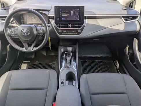 Used 2025 Toyota Corolla LE FWD image 30