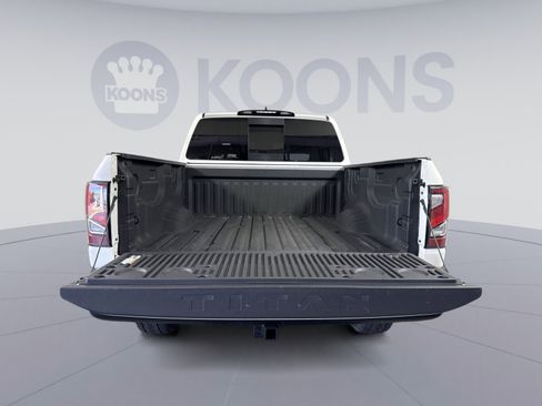 Used 2022 Nissan Titan PRO-4X w/ Off Road Protection Package AWD/4WD image 25