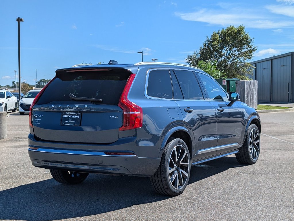 Used 2023 Volvo XC90 B5 Plus AWD/4WD image 7