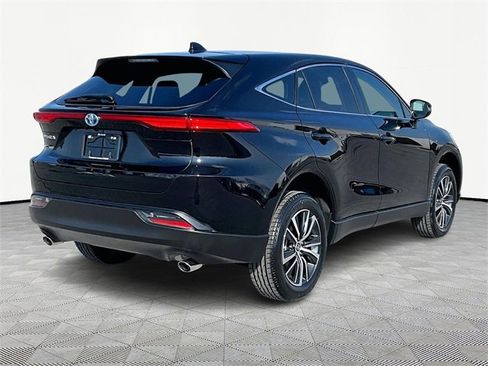 Used 2023 Toyota Venza LE image 6