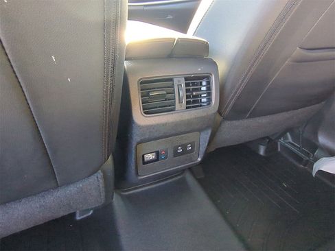 Used 2024 Nissan Rogue SL w/ SL Premium Package image 22