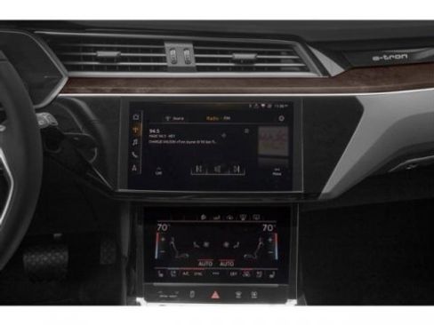 Used 2021 Audi e-tron Prestige w/ Prestige Package AWD/4WD image 10