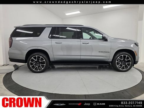 Used 2026 Chevrolet Suburban RST AWD/4WD image 8