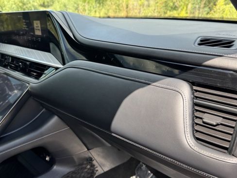 Certified 2025 INFINITI QX80 Autograph w/ Premium Cargo Package image 29