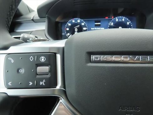 New 2026 Land Rover Discovery Limited Edition image 11