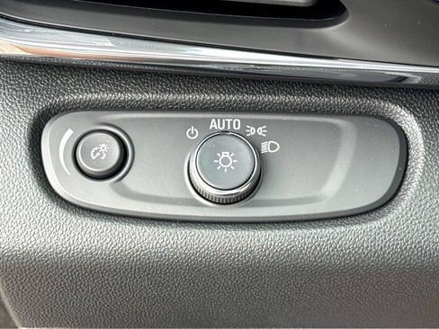 New 2026 Buick Envista Sport Touring w/ Convenience I Package FWD image 10