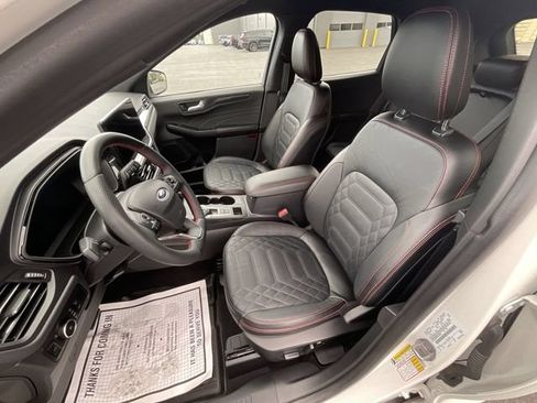 Certified 2023 Ford Escape ST-Line Elite w/ Premium Technology Package AWD/4WD image 11