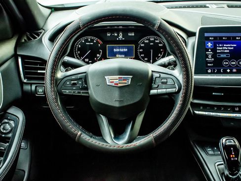Used 2022 Cadillac CT5 Luxury RWD image 16