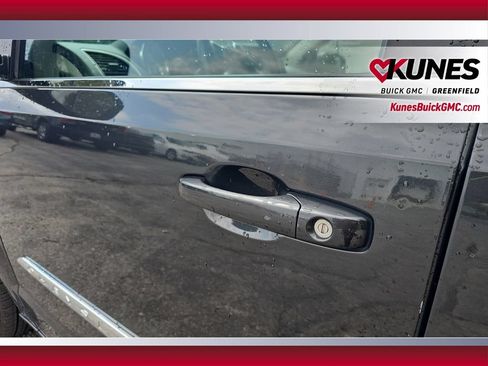 Used 2012 Chrysler Town & Country Touring w/ Entertainment Group #1 FWD image 25