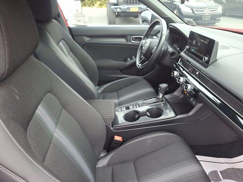 Used 2023 Honda Civic Sport image 11
